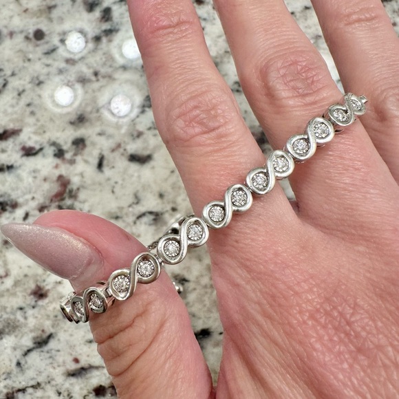 Kay Jewelers Diamond Infinity Bolo Bracelet 0.5 ct tw Round-cut Sterling Silver - Picture 6 of 11